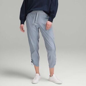 Lululemon Dance Studio Mid-Rise Cropped Pant
(Chambray)